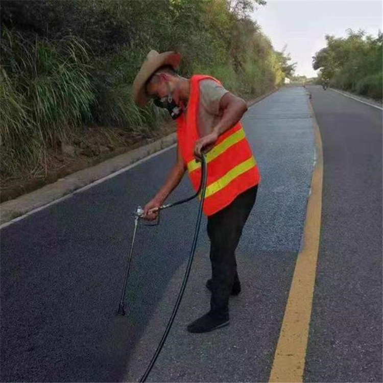潜江 彩色防滑路面的底涂是保障路面附着力